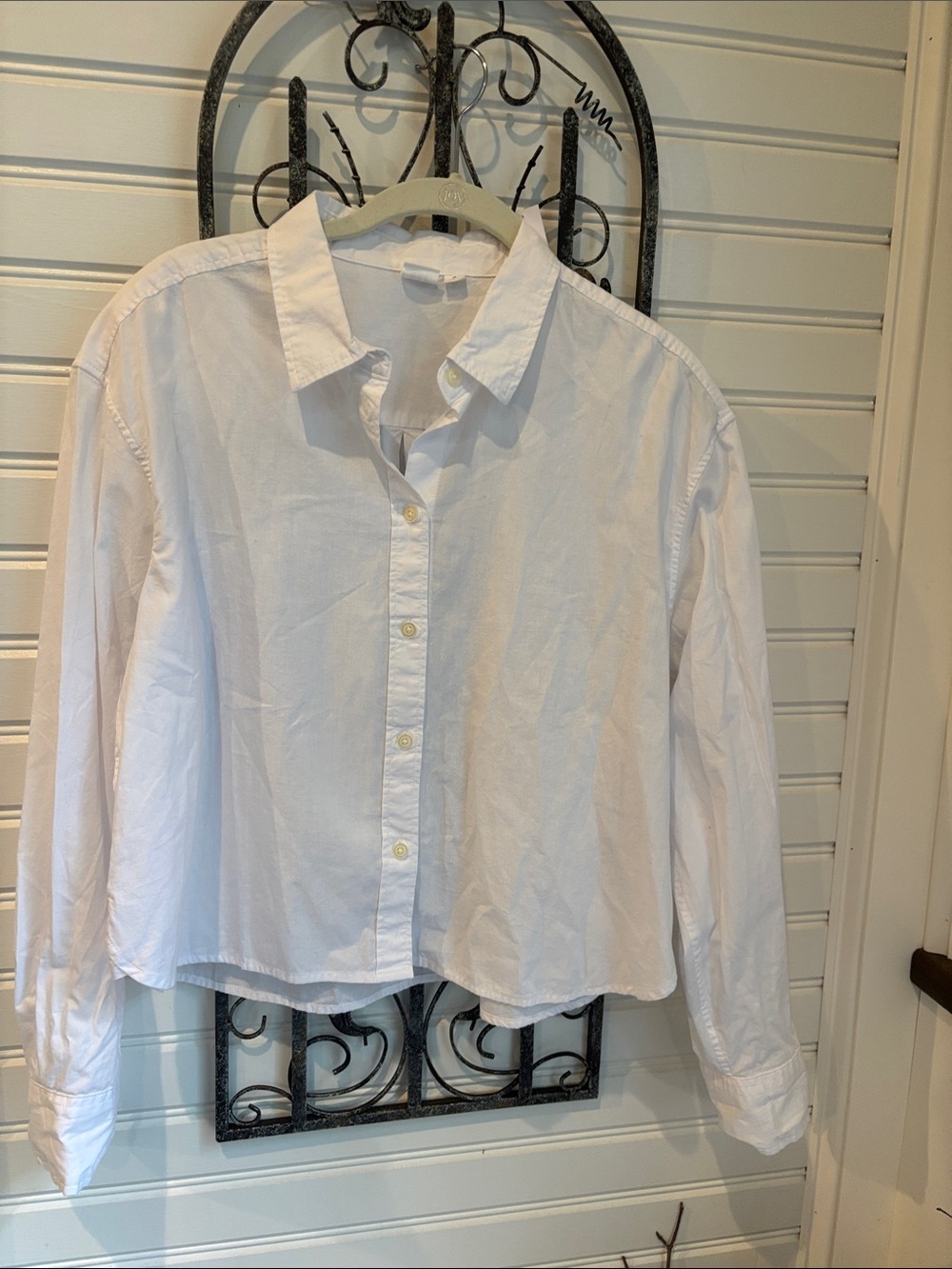 GAP Cropped White Button-Down Shirt